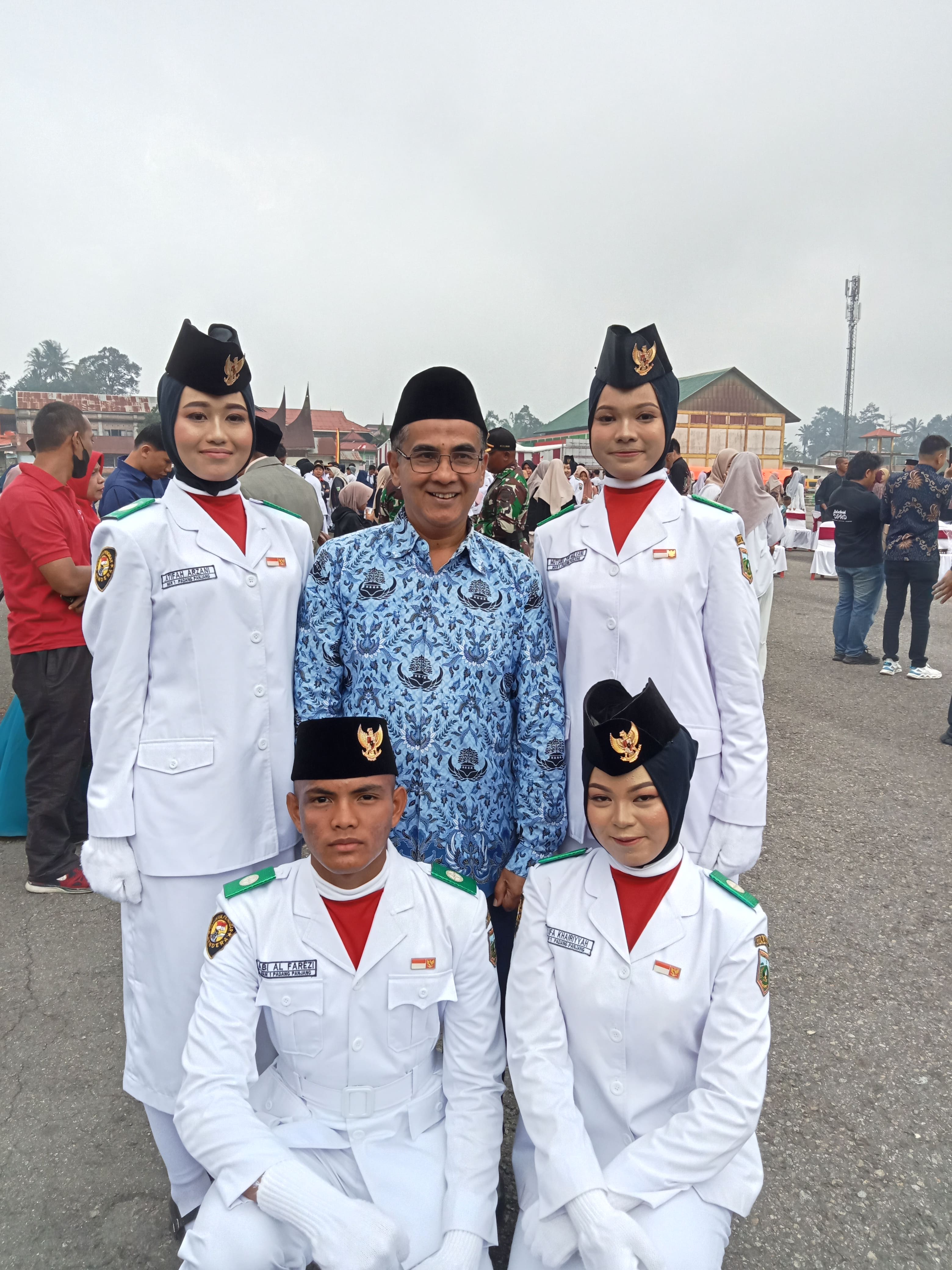 Nurhadi, S.Pd
